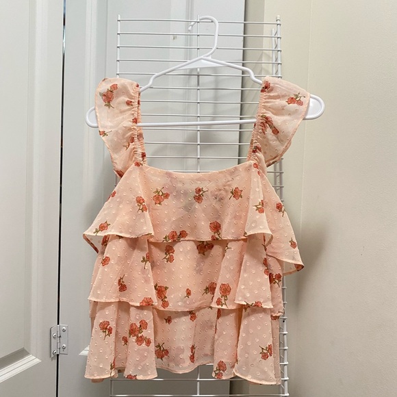 Forever 21 Tops - Forever 21 Peach Floral Layered Crop Top